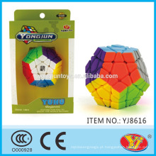 2016 item novo YJ YongJun Yuhu Megaminx Enigma Mágico Cube Brinquedos Educativos Embalagem Inglês para Promoção